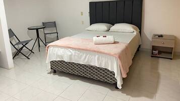 Chambre Double ou avec lits jumeaux | Surmatelas, ameublement personnalisé