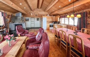 Dining - Beautiful home in Svingvoll with sauna (Svingvoll)