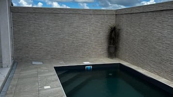Casa | Alberca al aire libre | Alberca al aire libre