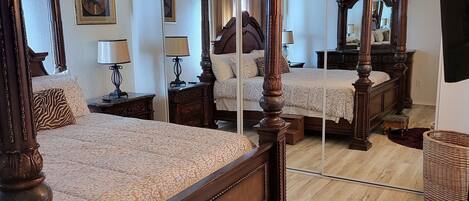 4 soverom, strykejern/-brett, wi-fi og sengetøy