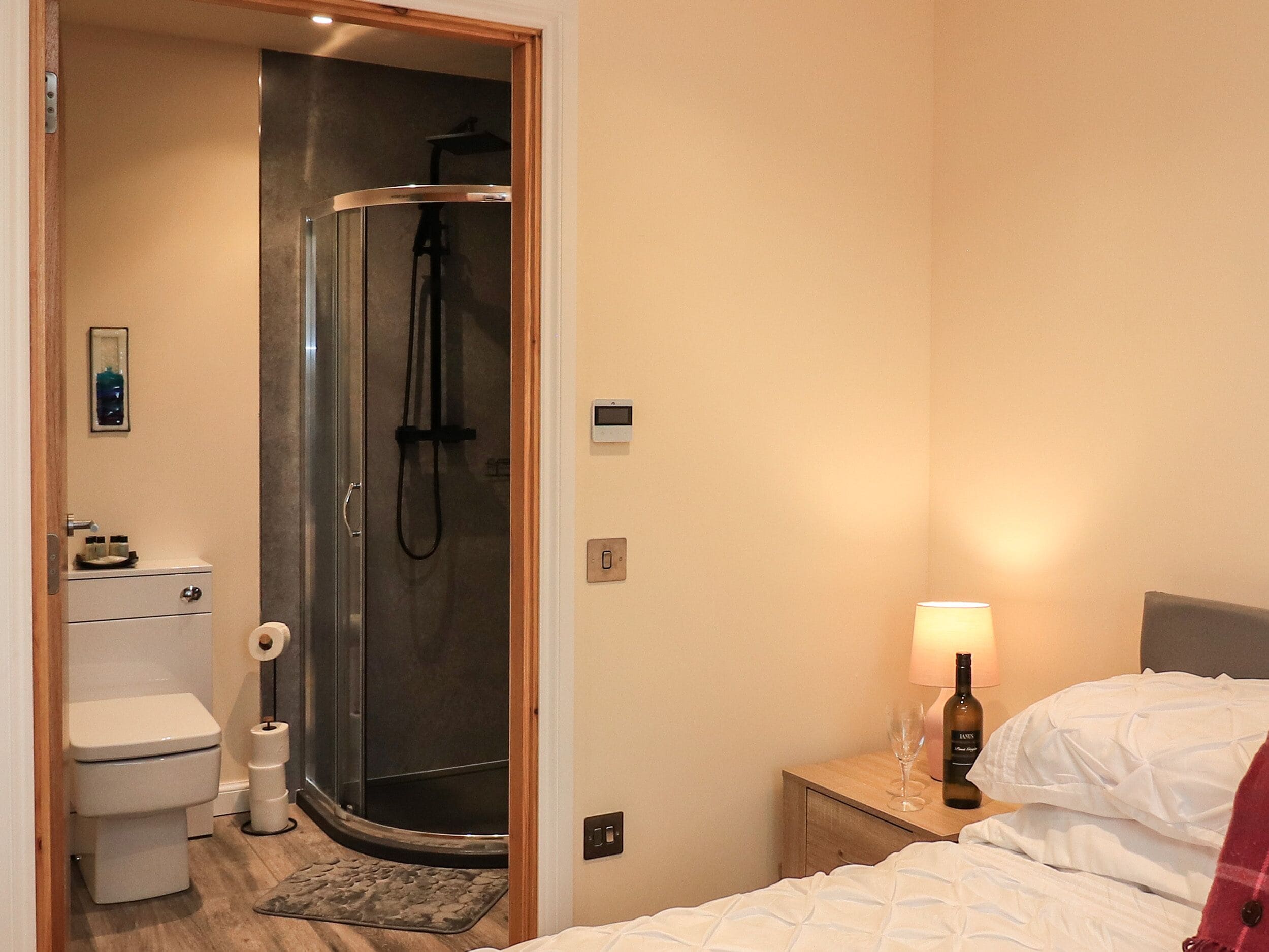 3 bedrooms, individually decorated, individually furnished, free WiFi
