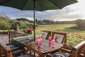 Outdoor dining - Red Squirrel (Dornoch)