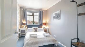 5 bedrooms, individually decorated, individually furnished, free WiFi
