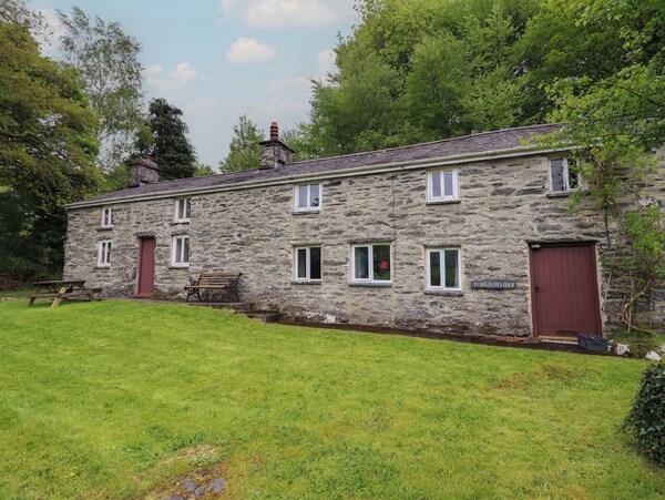 The Long House - Snowdonia National Park