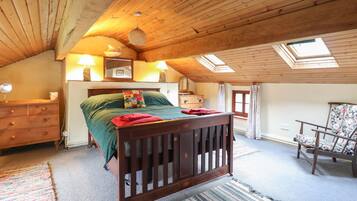2 bedrooms, WiFi (free), individually decorated, individually furnished