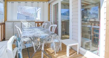 Mobilheim 'Mobil Home Luminosa Plage À 2,5 Km' mit Gemeinschaftspool, Terrasse und Klimaanlage