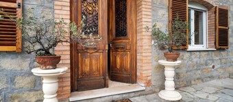 Apartment 'Appartamento In Villa La Baronessa' with Private Garden and Wi-Fi