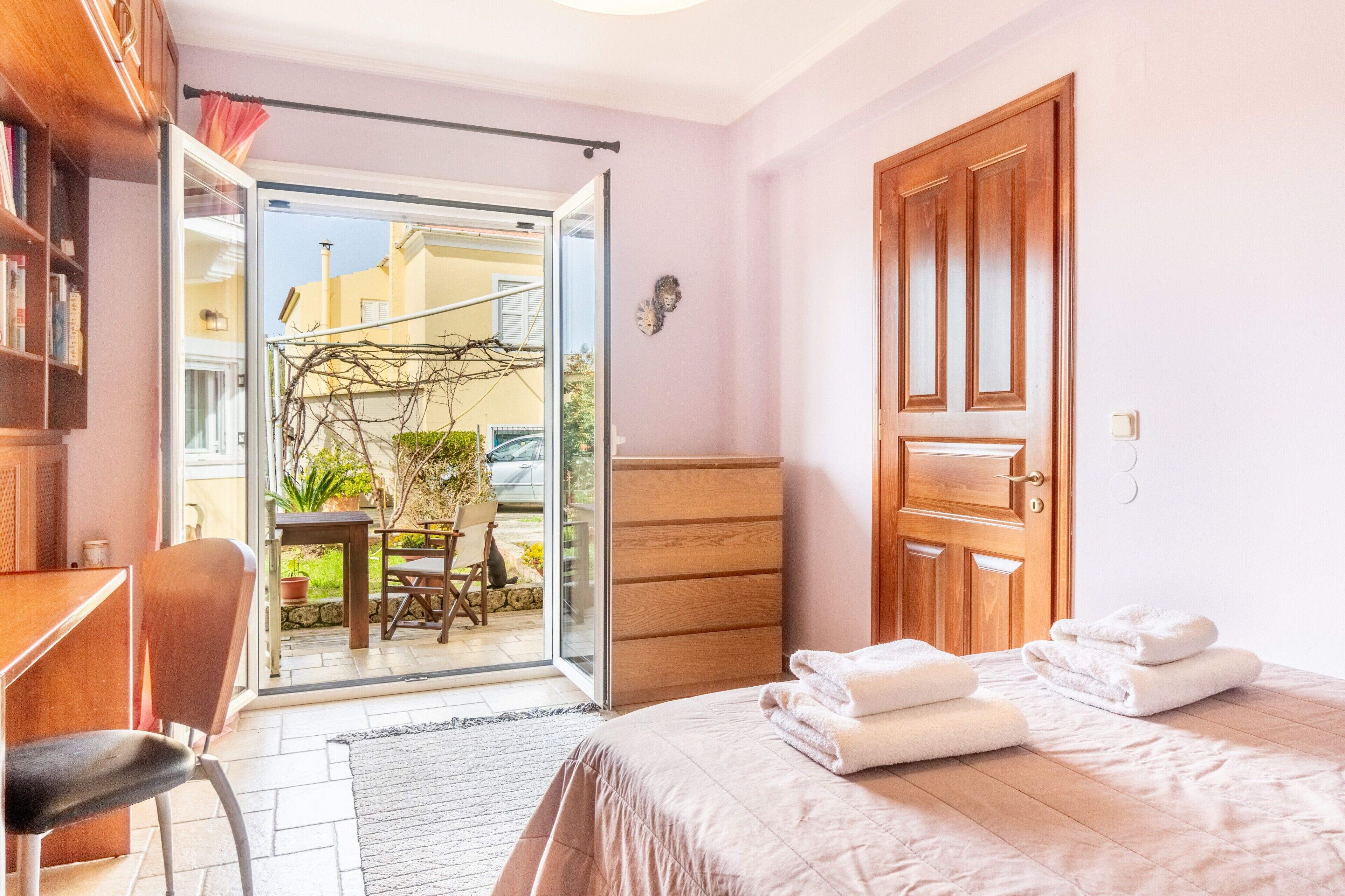 1 chambre, fer et planche à repasser, Wi-Fi gratuit, draps fournis