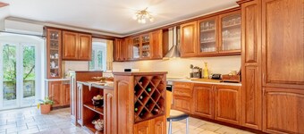 Vacation Home "Ilios County House" with Sea View, Private Terrace & Wi-Fi