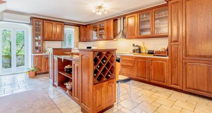 Vacation Home "Ilios County House" with Sea View, Private Terrace & Wi-Fi