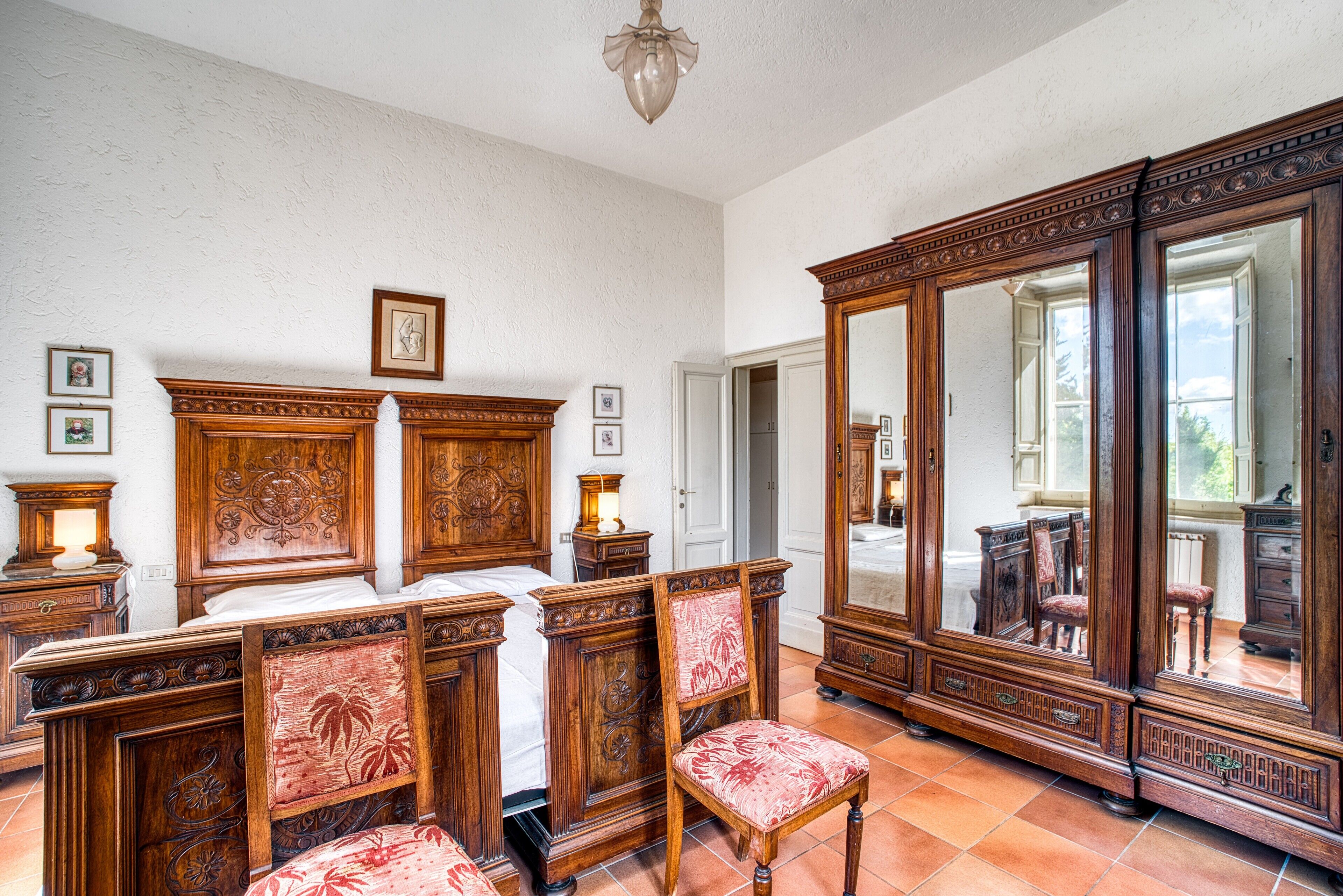 10 sovrum, strykjärn/strykbräda, gratis wi-fi och sängkläder