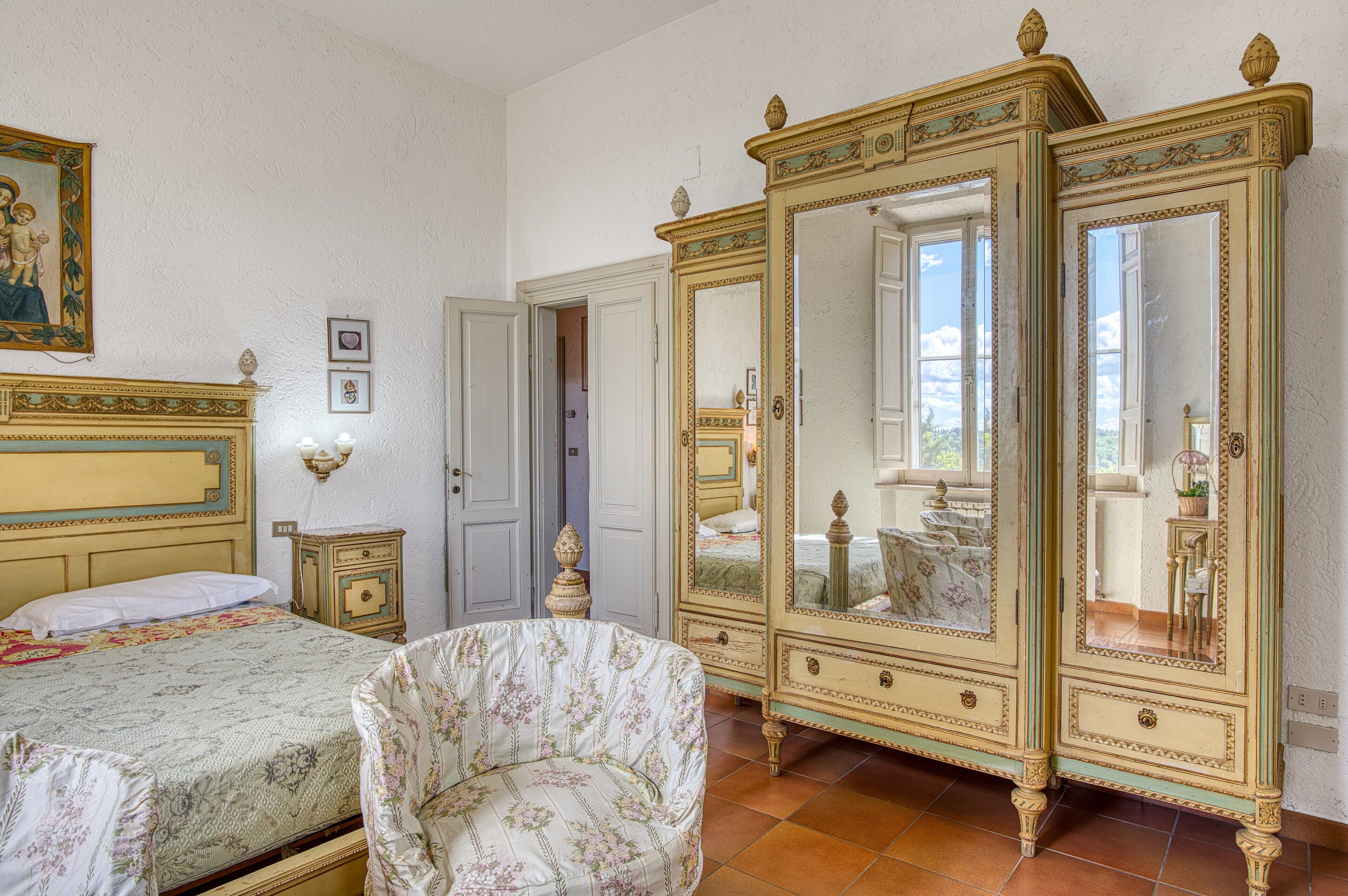 10 soverom, strykejern/-brett, wi-fi (inkludert) og sengetøy