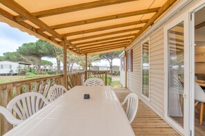 Outdoor dining - Mobile Home - 8 persons (Lattes)