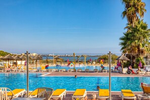 A heated pool - Mobile Home - 8 persons (Lattes)