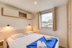 3 bedrooms, bed sheets - Mobile Home - 8 persons (Lattes)