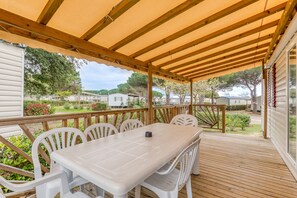 Outdoor dining - Mobile Home - 8 persons (Lattes)