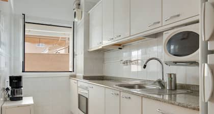 Vacation Home 'Cia Molina' with Private Terrace and Wi-Fi