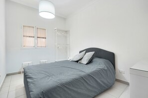 2 habitaciones, tabla de planchar con plancha y wifi gratis 