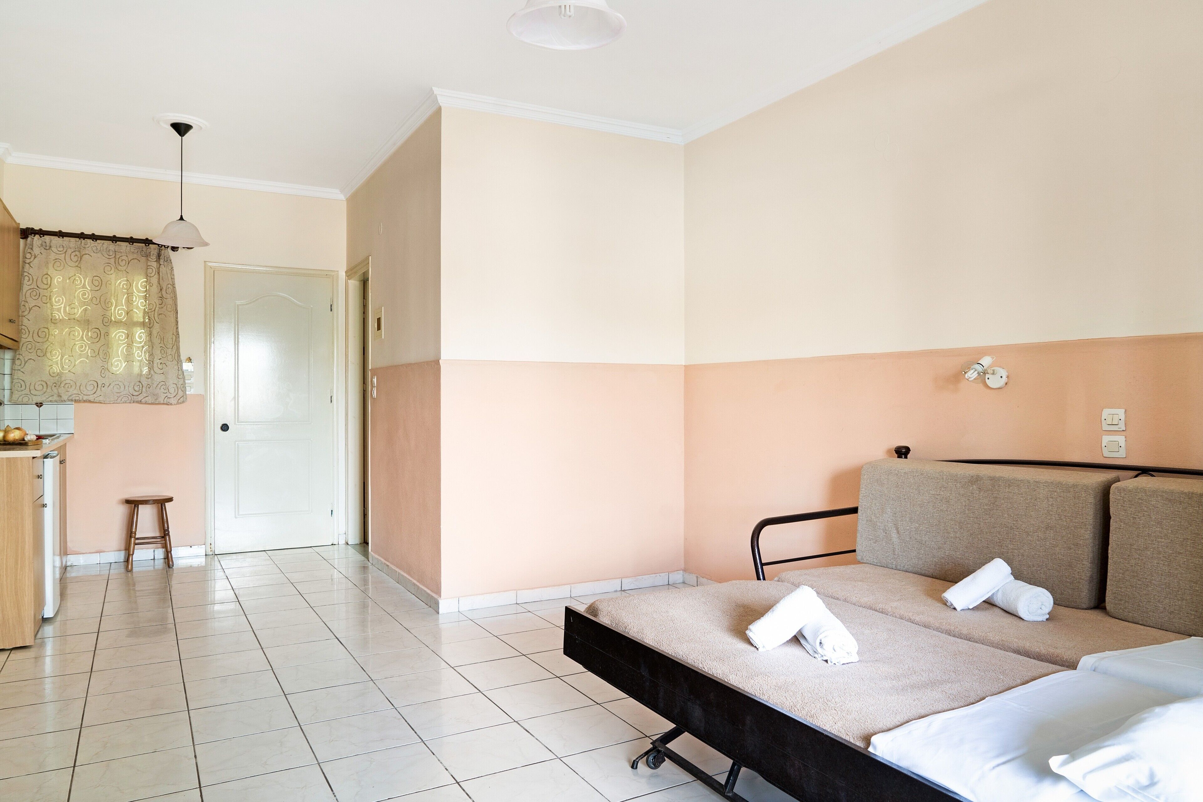 Accès au Wi-Fi (inclus), literie fournie