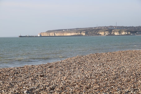 ๊ทผ์ฒ ํด๋ณ