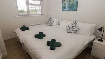 2 bedrooms, individually decorated, individually furnished, free WiFi