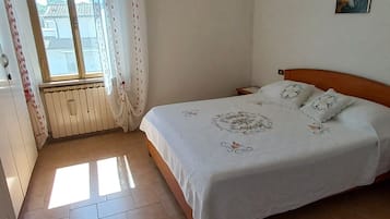 2 habitaciones, tabla de planchar con plancha y wifi gratis