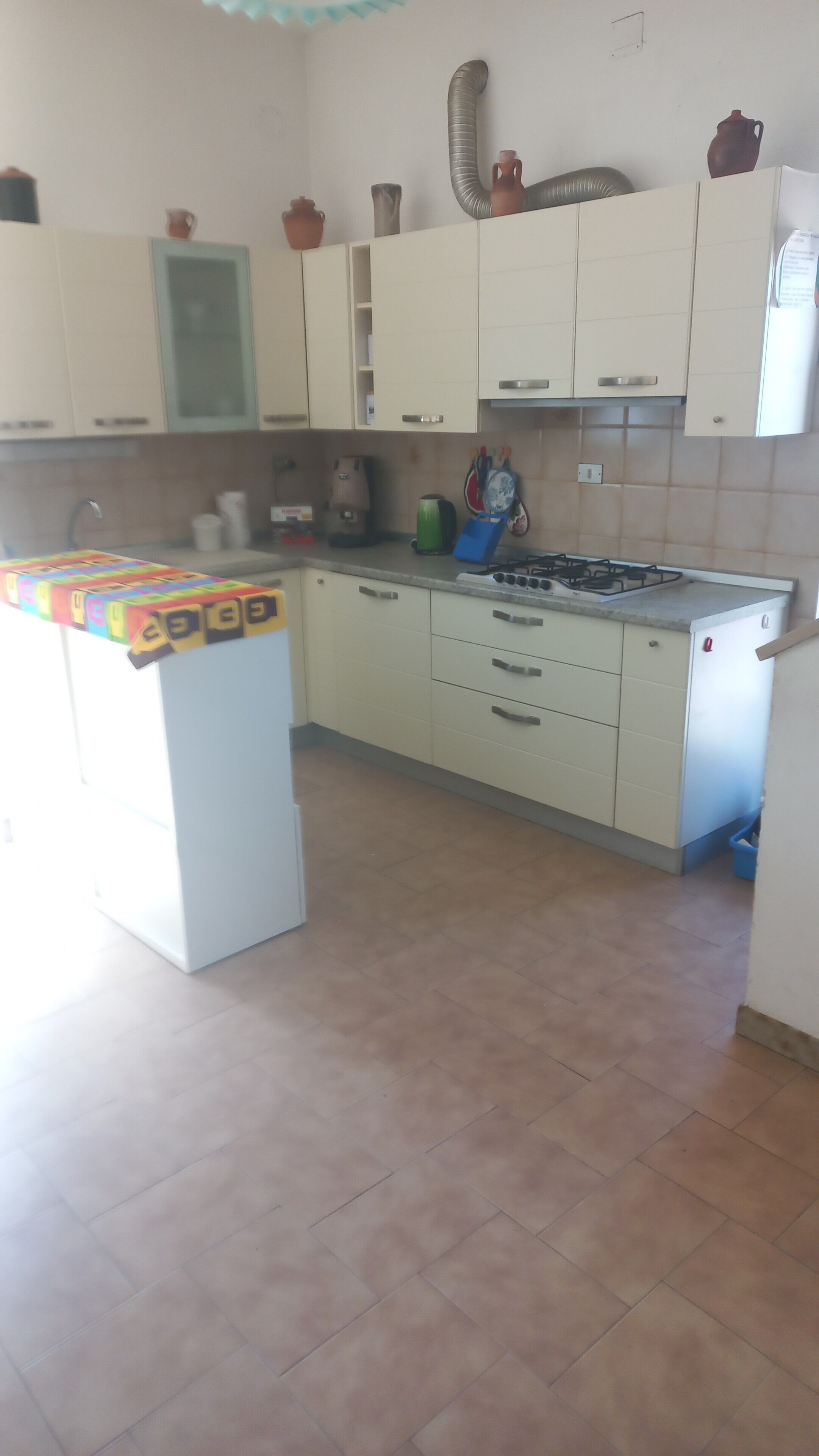 Refrigerador, horno, placa de cocina, lavavajillas