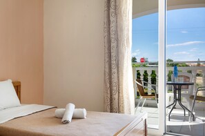 Free WiFi, bed sheets - Studio 'Sandy Maria Studio 305' with Shared Pool, Wi-Fi (Zante)