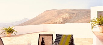 Vacation Villa 'Lanzarote Suite Moon' with Sea View, Private Pool and Wi-Fi