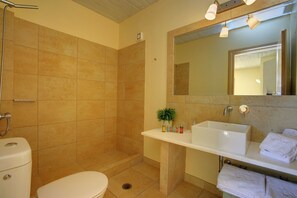 Bruser, hårtørrer, håndklæder