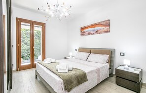 3 soverom, reiseseng for barn, wi-fi (inkludert) og sengetøy