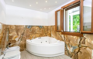 Shower, hair dryer - Lovely home in Modica (Modica)