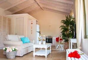 TV, DVD player, aparelho de som