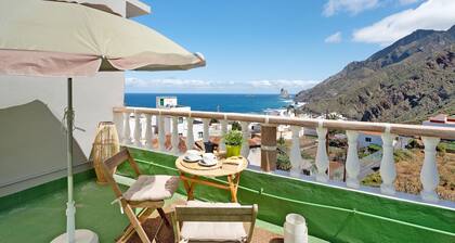 Holiday Home 'House In Anaga' with Sea View, Private Terrace, and Wi-Fi