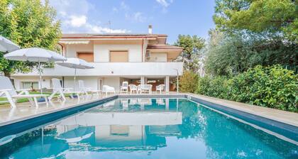 Holiday Home 'Zacchitella Garden House' with Private Pool, Wi-Fi and Air Conditioning
