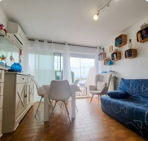 Fernseher, Stereoanlage