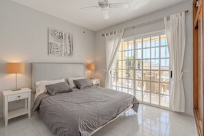 4 makuuhuonetta, ilmainen Wi-Fi, vuodevaatteet