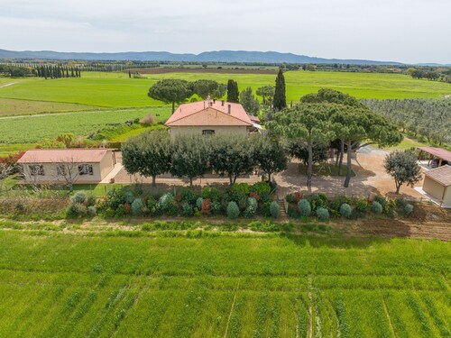 Ferme 'Agriturismo I Debbi - L'Olivo' avec véranda privée, Wi-Fi et climatisation