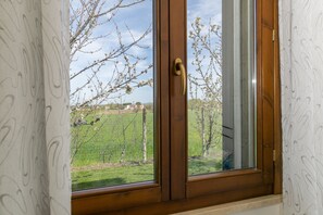 Interior - Farmhouse 'Agriturismo I Debbi - Il Ciliegio' with Private Veranda, Wi-Fi and Air Conditioning (Bibbona)