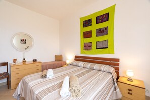 3 habitaciones, tabla de planchar con plancha y wifi gratis 