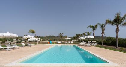 Holiday Home 'Villa Gioberta, Fiori' with Shared Pool, Wi-Fi and Air Conditioning