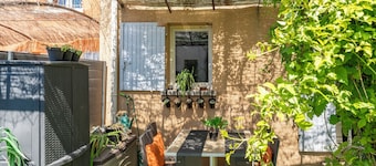 Holiday Home 'Rayonnante Maison Mont Ventoux' with Private Garden