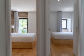 3 dormitorios, tabla de planchar con plancha, wifi gratis y ropa de cama