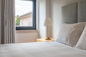 3 chambres, fer et planche à repasser, Wi-Fi gratuit, draps fournis