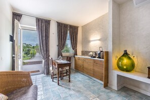 Interior - Holiday Apartment "Agriturismo Tenuta Corte Tese 2" with Shared Garden & Wi-Fi (Sona)