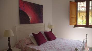 3 habitaciones, tabla de planchar con plancha y wifi gratis