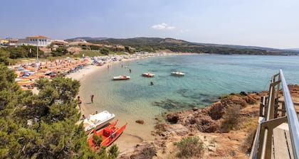 Ferienhaus 'Rose's House' mit seitlichem Meerblick, privater Terrasse und eigenem Garten