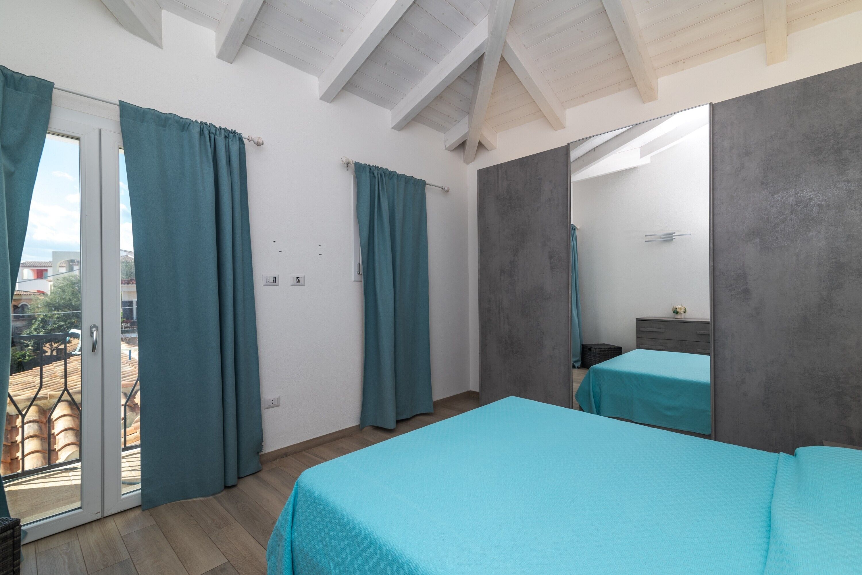 2 chambres, fer et planche à repasser, draps fournis