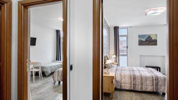 Free WiFi, bed sheets, wheelchair access