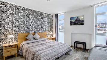 WiFi (free), bed sheets
